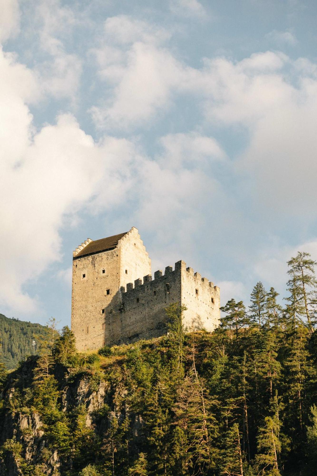 Gasthof Kronburg Zams Exterior photo