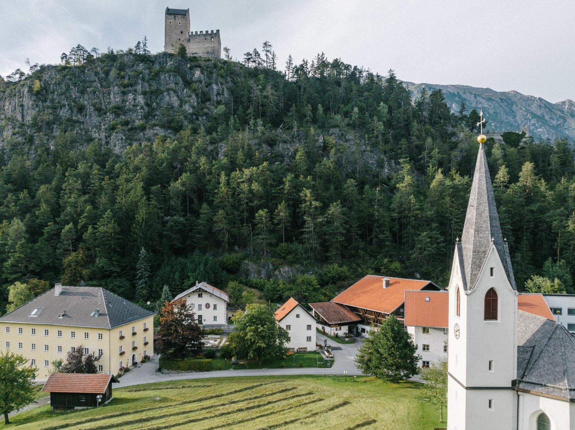 Gasthof Kronburg Zams Exterior photo